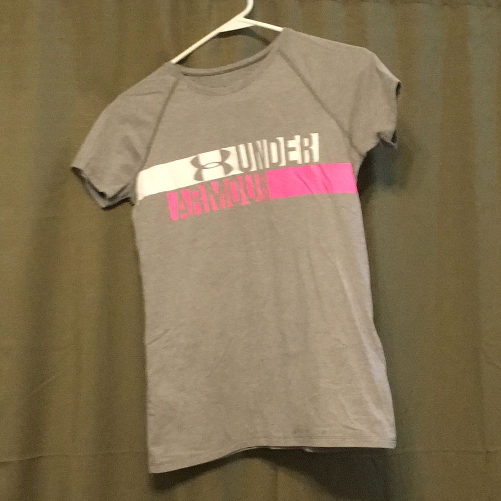 Girls L UA T-shirt
